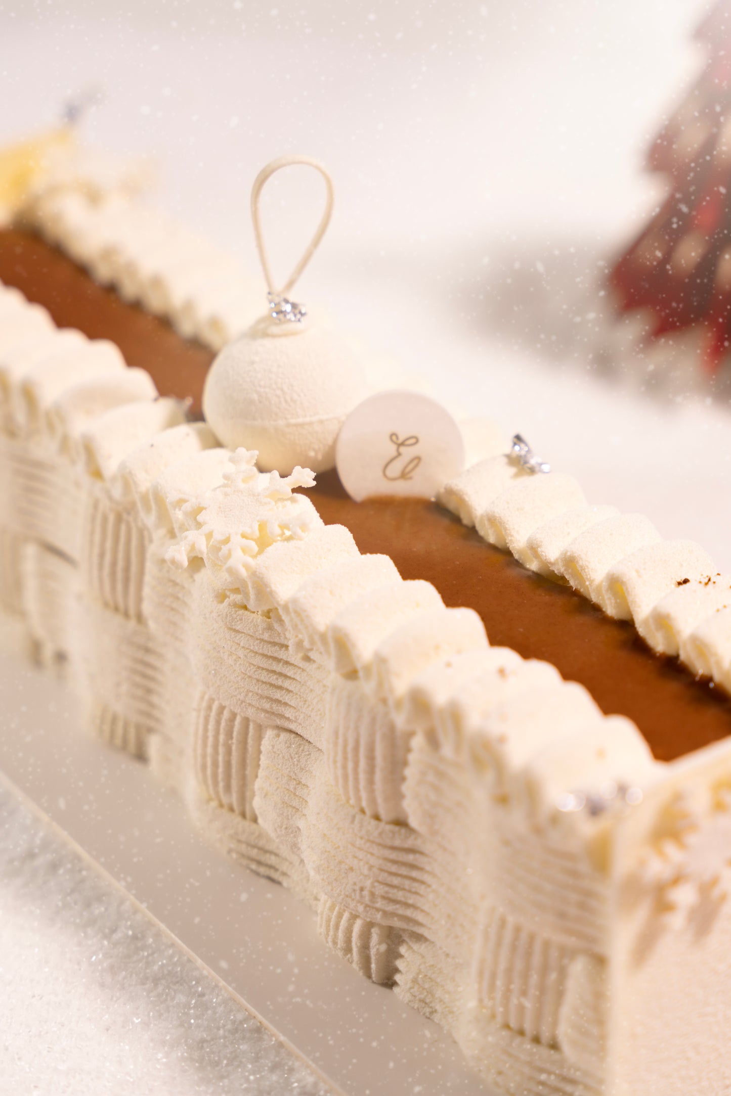 Vanilla Pecan Log Cake