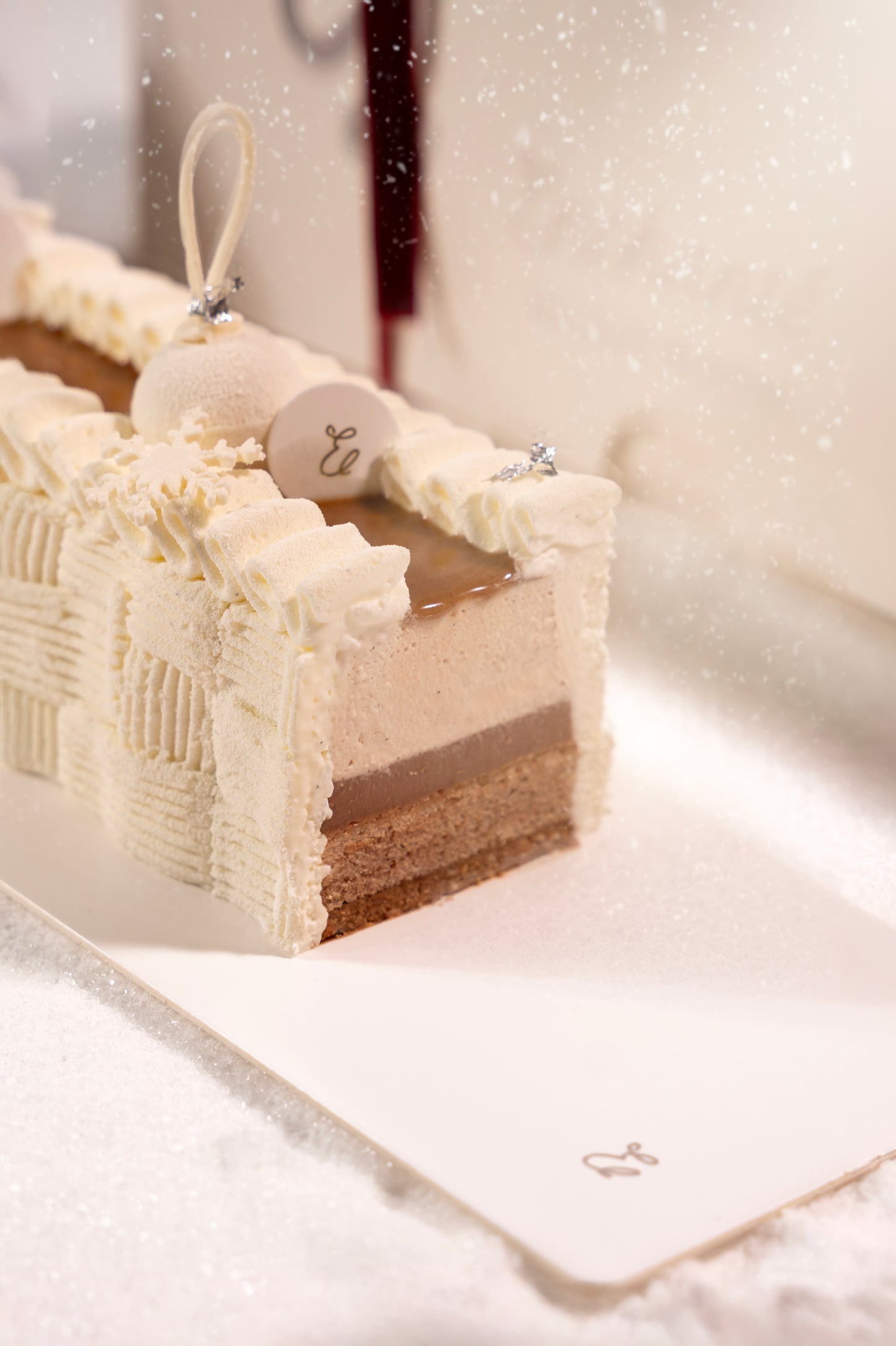 Vanilla Pecan Log Cake